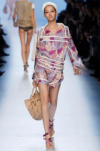 Look 28
